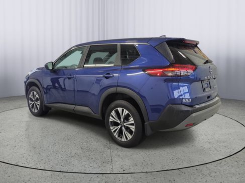 Used 2023 Nissan Rogue SV AWD/4WD image 3