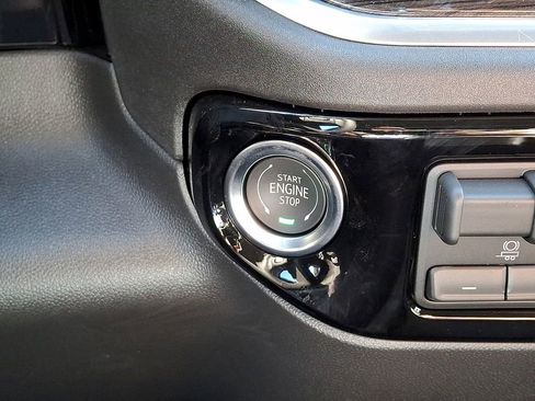 New 2026 GMC Sierra 1500 Elevation image 17