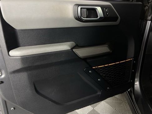 Used 2023 Ford Bronco Badlands image 23