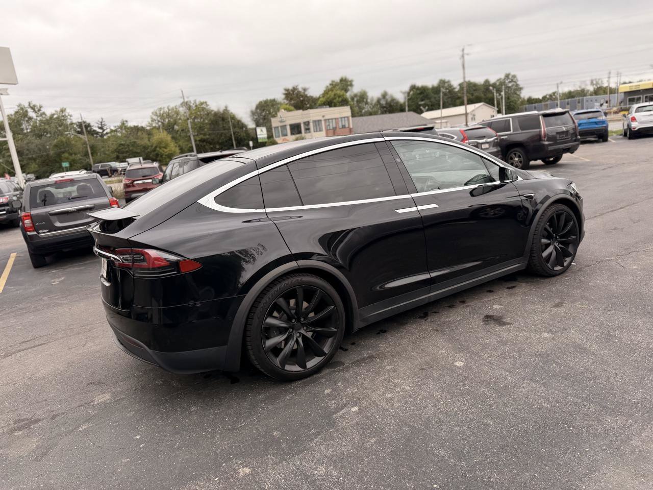 Used 2017 Tesla Model X 75D AWD/4WD image 10