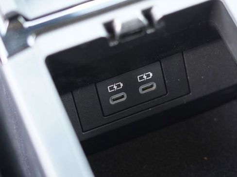 Used 2024 Toyota Prius LE image 26