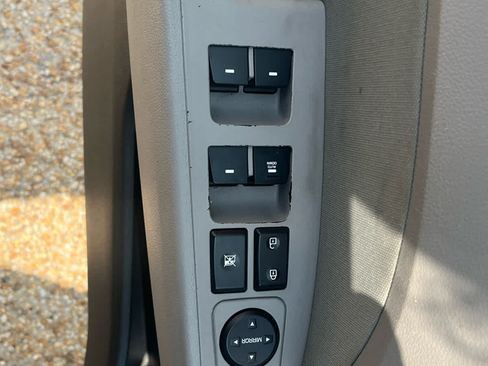 Used 2018 Hyundai Elantra SEL FWD image 16