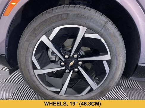 Certified 2024 Chevrolet Equinox EV LT FWD image 14