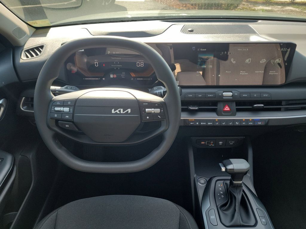 New 2026 Kia K4 FWD image 17