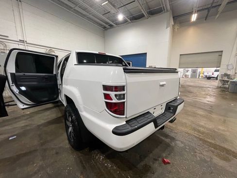 Used 2014 Honda Ridgeline SE image 3