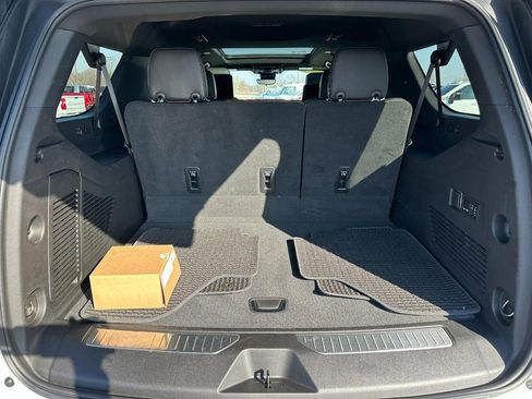 Used 2023 GMC Yukon XL Denali Ultimate image 5
