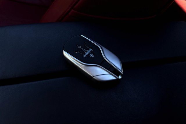Used 2022 Maserati Ghibli Modena RWD image 37
