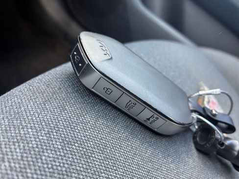 Used 2025 Kia K4 LXS image 21