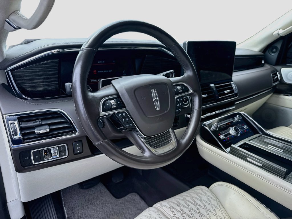Used 2022 Lincoln Navigator Black Label AWD/4WD image 11