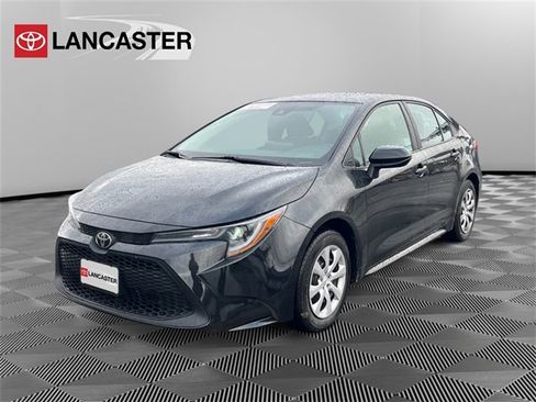 Certified 2022 Toyota Corolla LE image 3