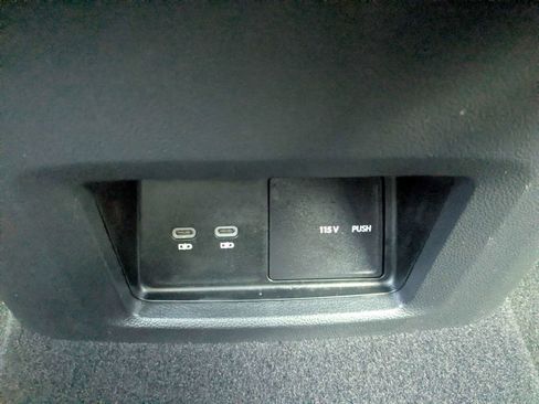 Used 2024 Volkswagen Atlas Cross Sport SEL R-Line AWD/4WD image 7