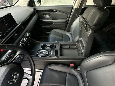 Used 2025 Honda Pilot EX-L image 28