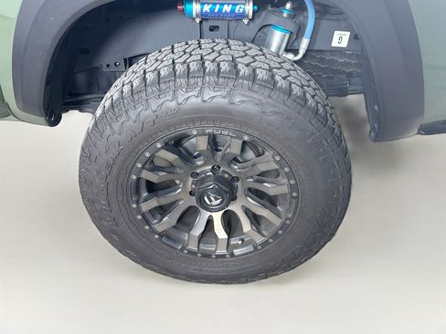 Used 2021 Toyota Tacoma TRD Off-Road AWD/4WD image 35