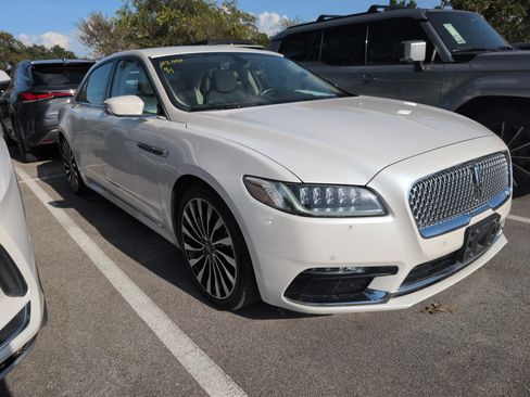 Used 2017 Lincoln Continental Black Label AWD/4WD image 2