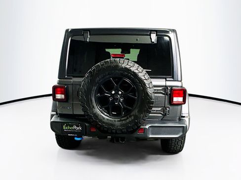 Used 2024 Jeep Wrangler Willys image 7