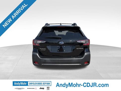 Used 2023 Subaru Outback Premium AWD/4WD image 6