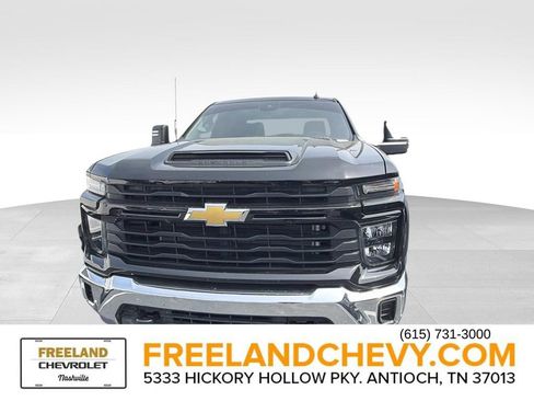 Used 2025 Chevrolet Silverado 2500 W/T w/ WT Convenience Package AWD/4WD image 6