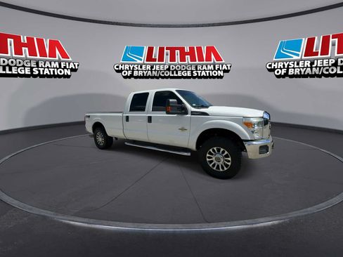 Used 2016 Ford F250 XL w/ Power Equipment Group AWD/4WD image 2