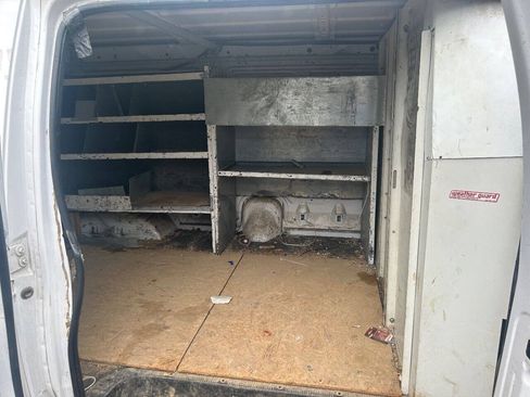 Used 2007 Ford E-250 and Econoline 250 Extended RWD image 9