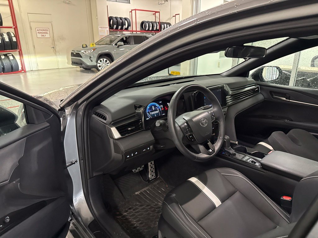 Used 2026 Toyota Camry SE FWD image 5