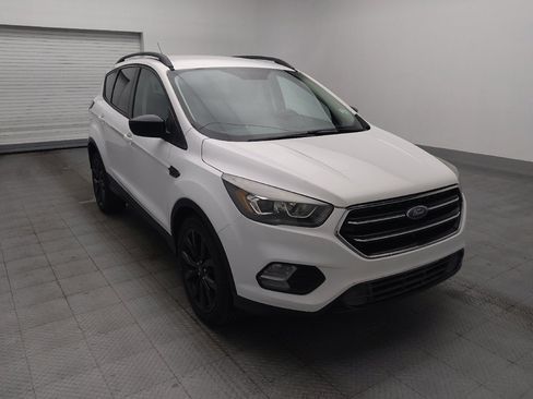 Used 2017 Ford Escape SE w/ Equipment Group 201A FWD image 13