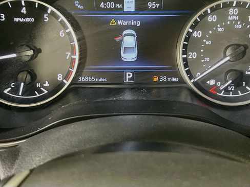 Used 2021 Nissan Maxima SR w/ Sport Mat Group FWD image 12