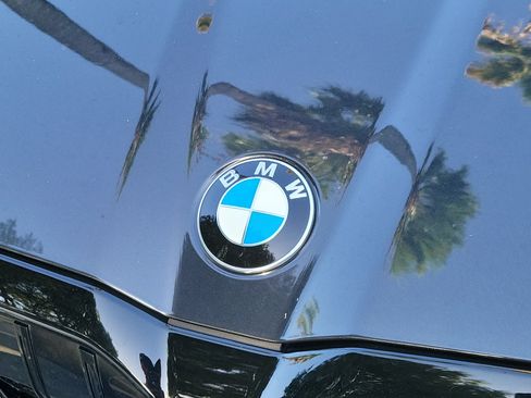 Used 2025 BMW 530i w/ M Sport Package RWD image 5