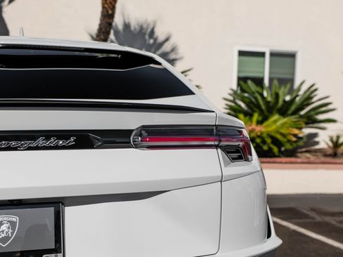 Used 2024 Lamborghini Urus S image 16