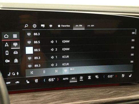 Used 2025 Audi Q5 Premium Plus w/ Premium Plus AWD/4WD image 19