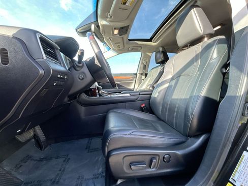 Used 2018 Lexus RX 450h RX 450h w/ Premium Package image 16