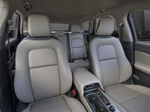 New 2025 Lincoln Corsair Reserve image 10