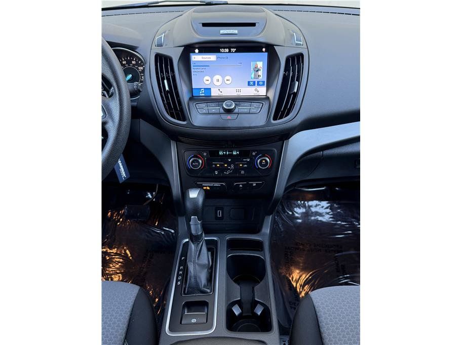 Used 2017 Ford Escape SE w/ Equipment Group 201A AWD/4WD image 10