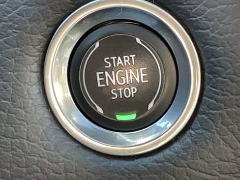 Used 2021 GMC Yukon Denali w/ Denali Ultimate Package image 30