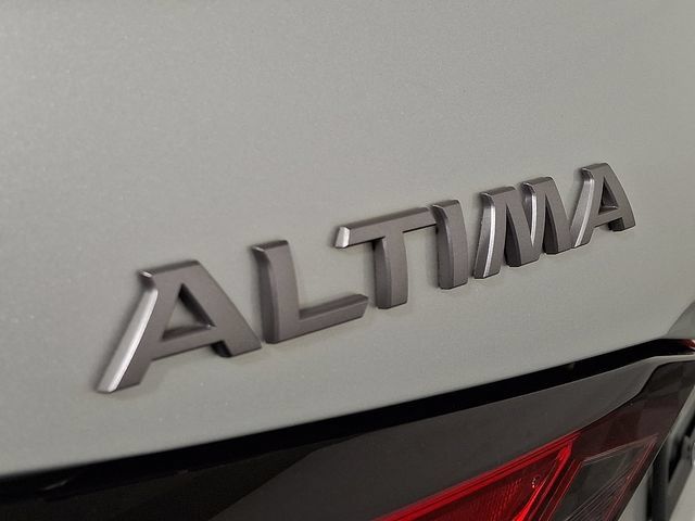 Used 2024 Nissan Altima 2.5 SL FWD image 31