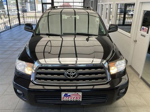 Used 2016 Toyota Sequoia SR5 w/ Premium Package AWD/4WD image 25
