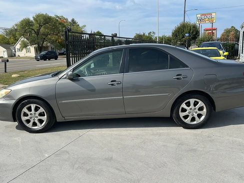 Used 2005 Toyota Camry LE image 8