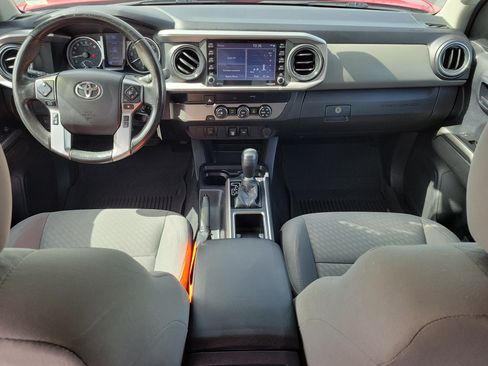 Used 2020 Toyota Tacoma SR5 RWD image 14