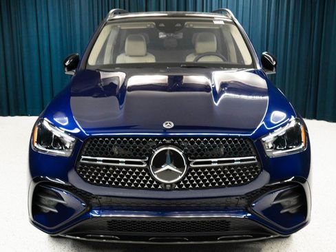 New 2026 Mercedes-Benz GLE 450 4MATIC image 2