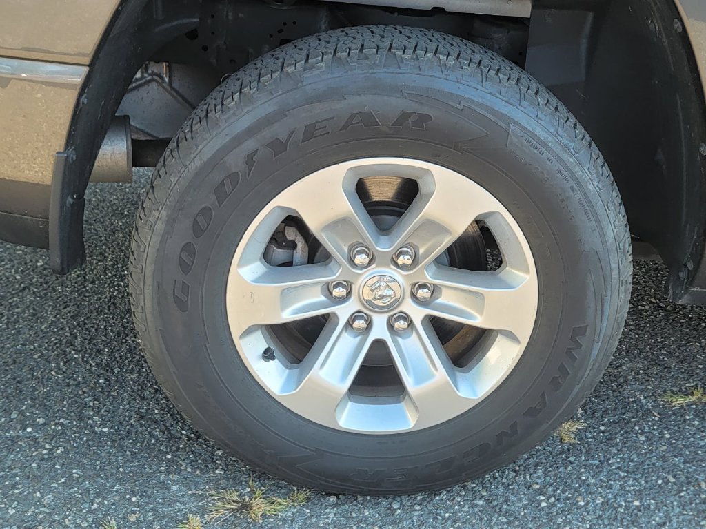 Used 2023 RAM 1500 Laramie AWD/4WD image 10