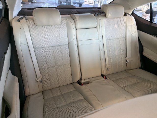Used 2016 Lexus ES 350 w/ Luxury Package w/Wood Trim FWD image 16