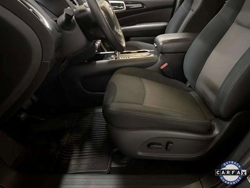 Used 2019 Nissan Pathfinder SV image 67