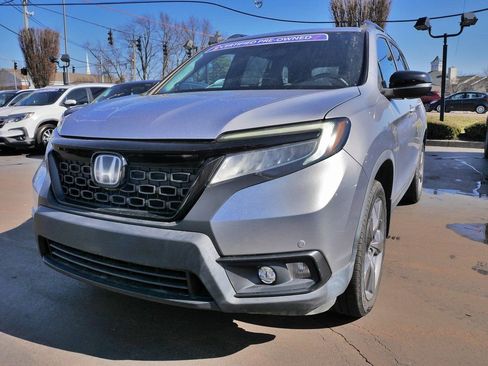Used 2019 Honda Passport Touring image 2