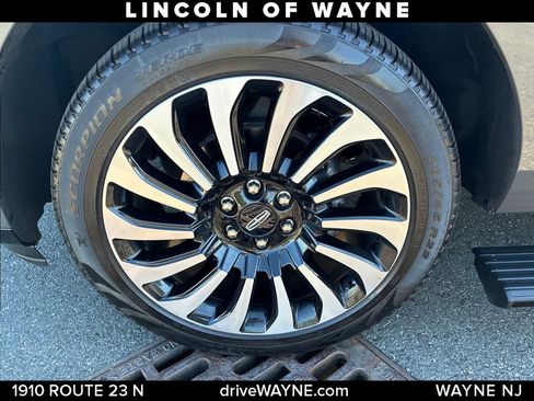 Certified 2024 Lincoln Navigator Black Label AWD/4WD image 29