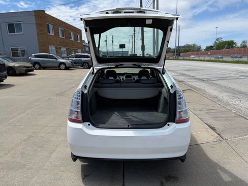 Used 2009 Toyota Prius Touring FWD image 17