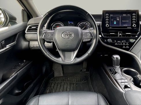 Used 2022 Toyota Camry SE image 12