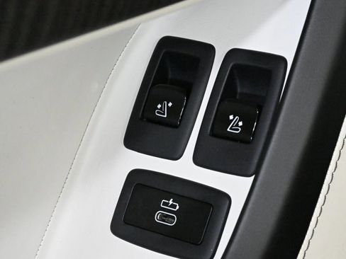 Used 2019 Rolls-Royce Cullinan image 57