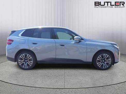 Used 2025 BMW X3 xDrive30i w/ Premium Package AWD/4WD image 7