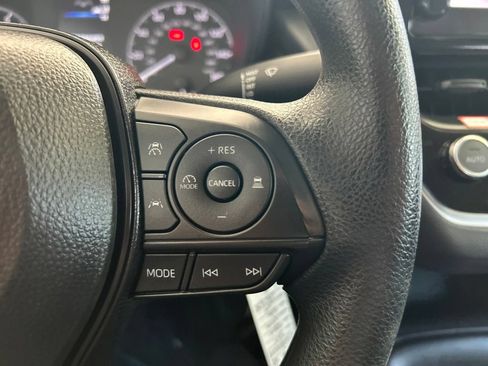 Used 2025 Toyota Corolla LE FWD image 46