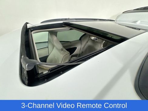 Used 2019 Chrysler Pacifica Limited w/ Tire & Wheel Group image 32