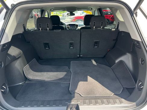 Used 2020 GMC Terrain SLE w/ Driver Convenience Package FWD image 10